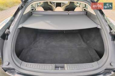 Лифтбек Tesla Model S 2014 в 