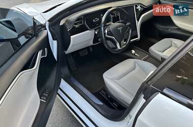 Лифтбек Tesla Model S 2017 в 