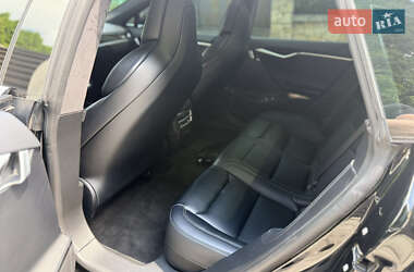 Лифтбек Tesla Model S 2017 в 