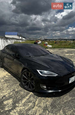Лифтбек Tesla Model S 2018 в 