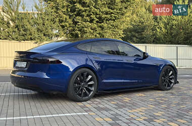 Лифтбек Tesla Model S 2016 в 