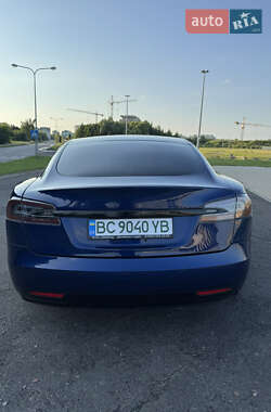 Лифтбек Tesla Model S 2016 в Львове