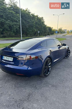 Лифтбек Tesla Model S 2016 в Львове