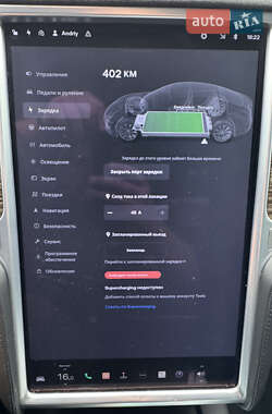 Лифтбек Tesla Model S 2016 в 