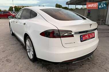 Ліфтбек Tesla Model S 2014 в 