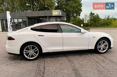 Ліфтбек Tesla Model S 2014 в 