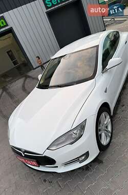 Ліфтбек Tesla Model S 2014 в 