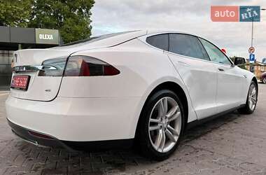 Ліфтбек Tesla Model S 2014 в 