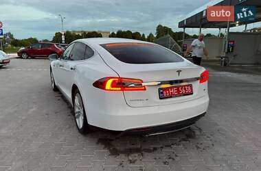 Ліфтбек Tesla Model S 2014 в 