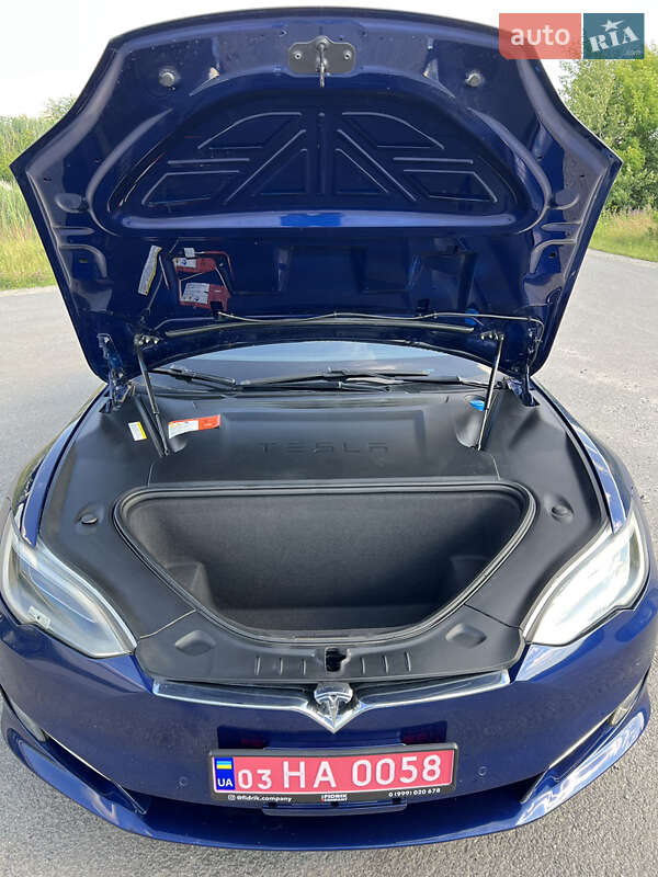 Лифтбек Tesla Model S 2016 в Тернополе