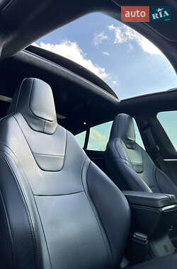 Лифтбек Tesla Model S 2016 в 