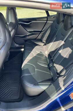 Лифтбек Tesla Model S 2016 в 