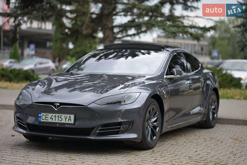 Tesla Model S 2018