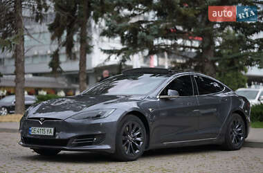 Ліфтбек Tesla Model S 2018 в Чернівцях