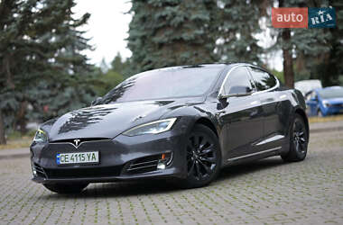 Ліфтбек Tesla Model S 2018 в Чернівцях