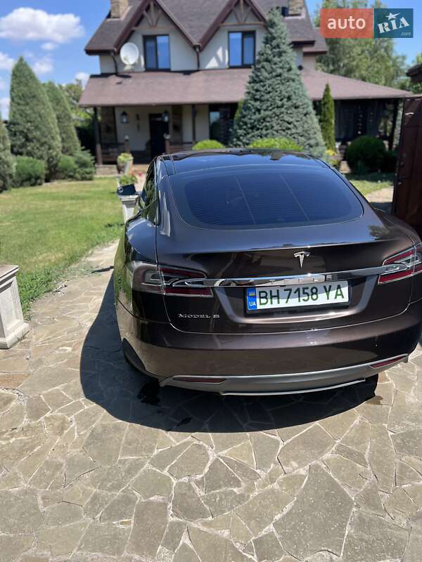 Ліфтбек Tesla Model S 2013 в Одесі