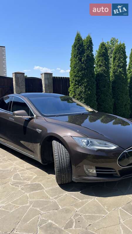 Лифтбек Tesla Model S 2013 в Одессе