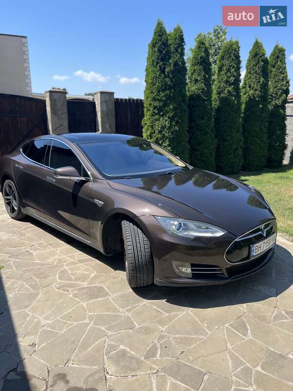 Лифтбек Tesla Model S 2013 в Одессе