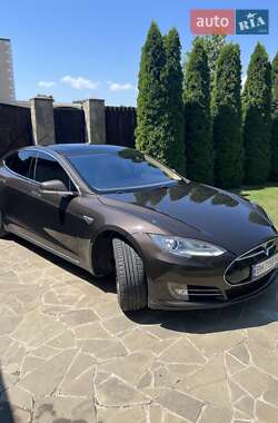 Лифтбек Tesla Model S 2013 в 