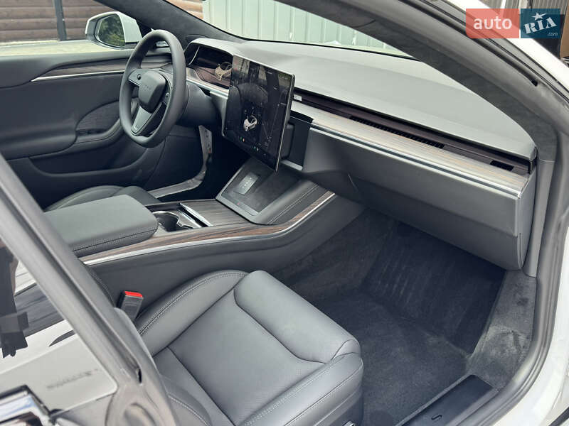 Лифтбек Tesla Model S 2024 в Рогатине