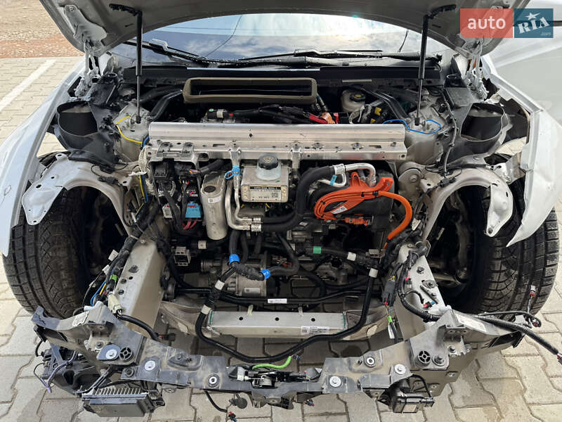 Лифтбек Tesla Model S 2024 в Рогатине