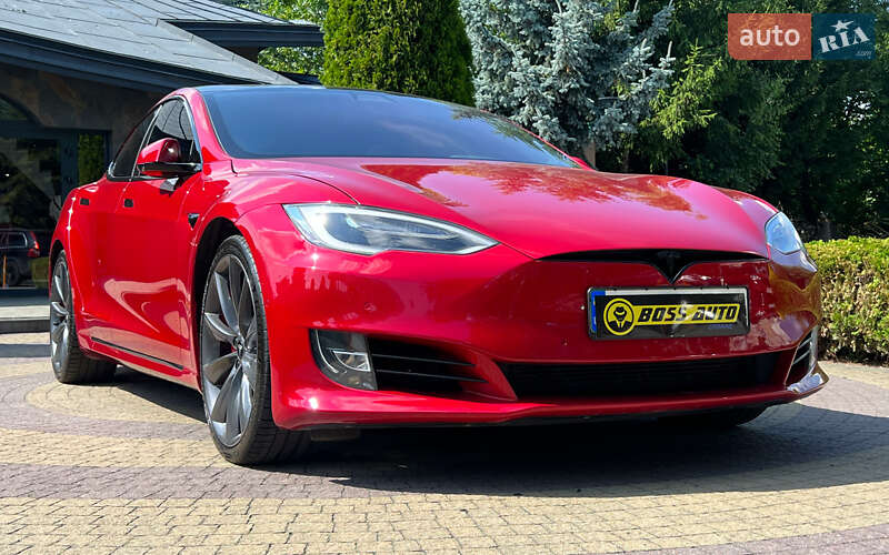 Ліфтбек Tesla Model S 2016 в 