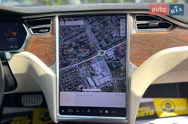 Ліфтбек Tesla Model S 2016 в 