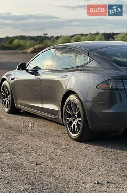 Лифтбек Tesla Model S 2022 в 