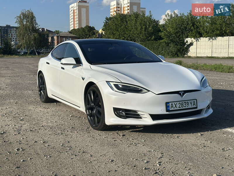 Лифтбек Tesla Model S 2018 в Харькове
