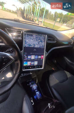 Лифтбек Tesla Model S 2013 в 