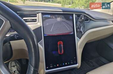 Лифтбек Tesla Model S 2017 в 