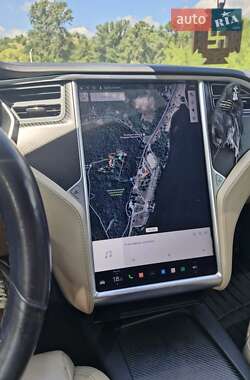 Лифтбек Tesla Model S 2017 в 