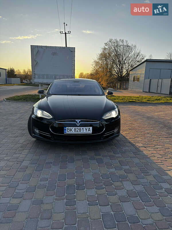Ліфтбек Tesla Model S 2014 в Сарнах фото 2 Ліфтбек Tesla Model S 2014 в Сарнах
