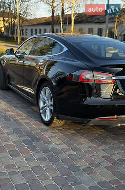 Лифтбек Tesla Model S 2014 в 
