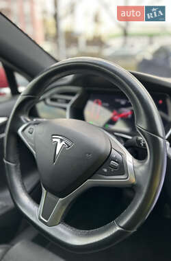 Ліфтбек Tesla Model S 2017 в 