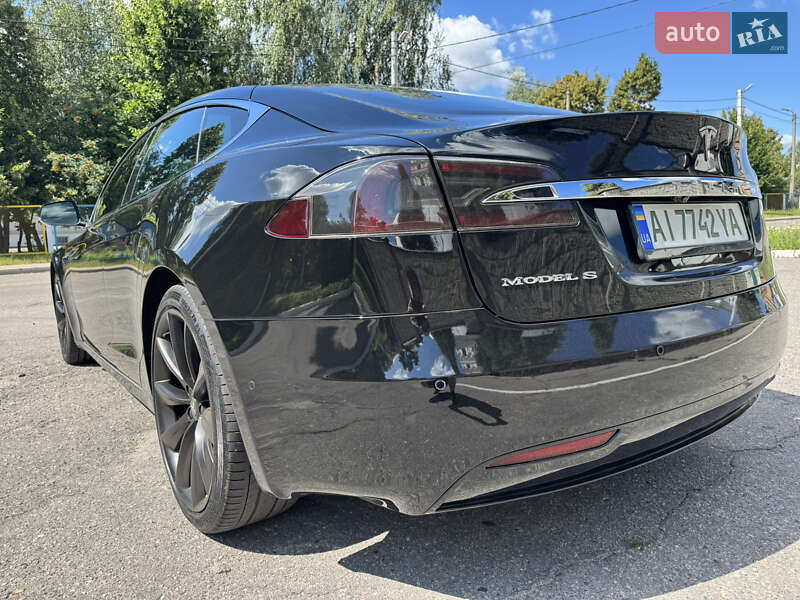 Лифтбек Tesla Model S 2017 в Белой Церкви