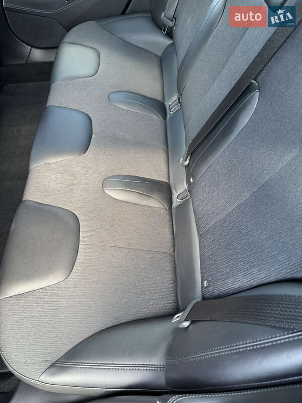 Лифтбек Tesla Model S 2017 в Белой Церкви фото 17 Лифтбек Tesla Model S 2017 в Белой Церкви