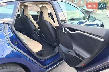 Лифтбек Tesla Model S 2016 в 