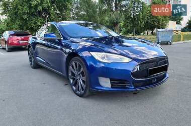 Лифтбек Tesla Model S 2016 в 