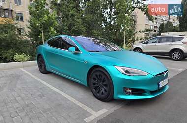 Лифтбек Tesla Model S 2018 в 