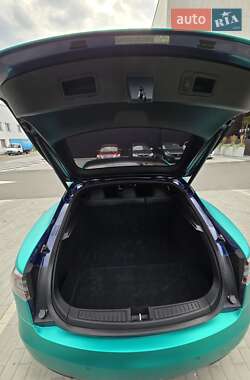 Лифтбек Tesla Model S 2018 в 