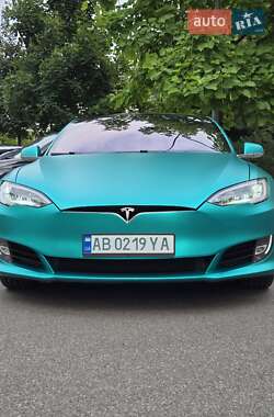 Лифтбек Tesla Model S 2018 в 
