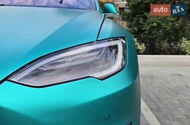 Лифтбек Tesla Model S 2018 в 