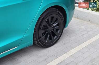 Лифтбек Tesla Model S 2018 в 