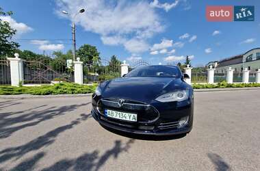 Ліфтбек Tesla Model S 2015 в Вінниці