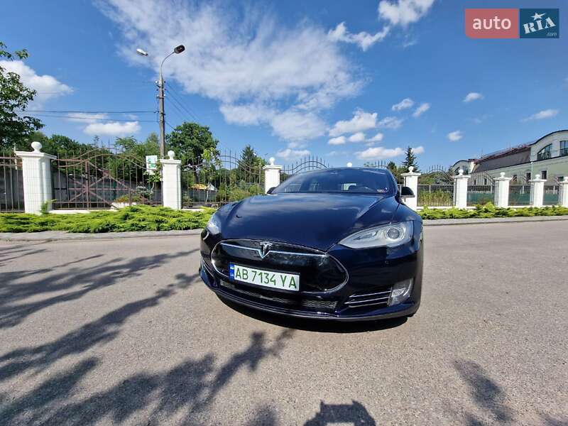 Лифтбек Tesla Model S 2015 в Виннице фото 5 Лифтбек Tesla Model S 2015 в Виннице