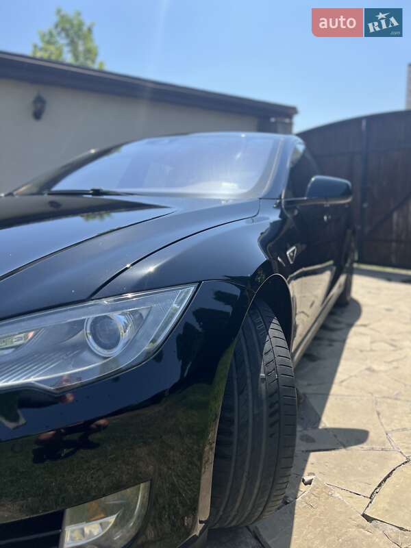 Лифтбек Tesla Model S 2015 в Одессе