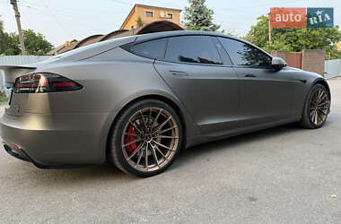 Ліфтбек Tesla Model S 2023 в Дніпрі