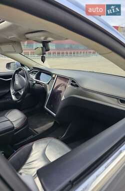 Ліфтбек Tesla Model S 2013 в 