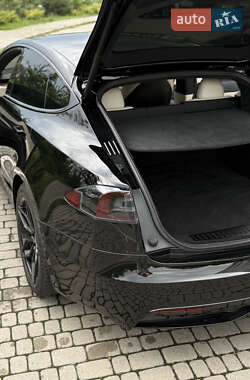 Лифтбек Tesla Model S 2021 в 